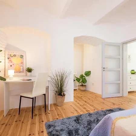 Bartapart Apartment
